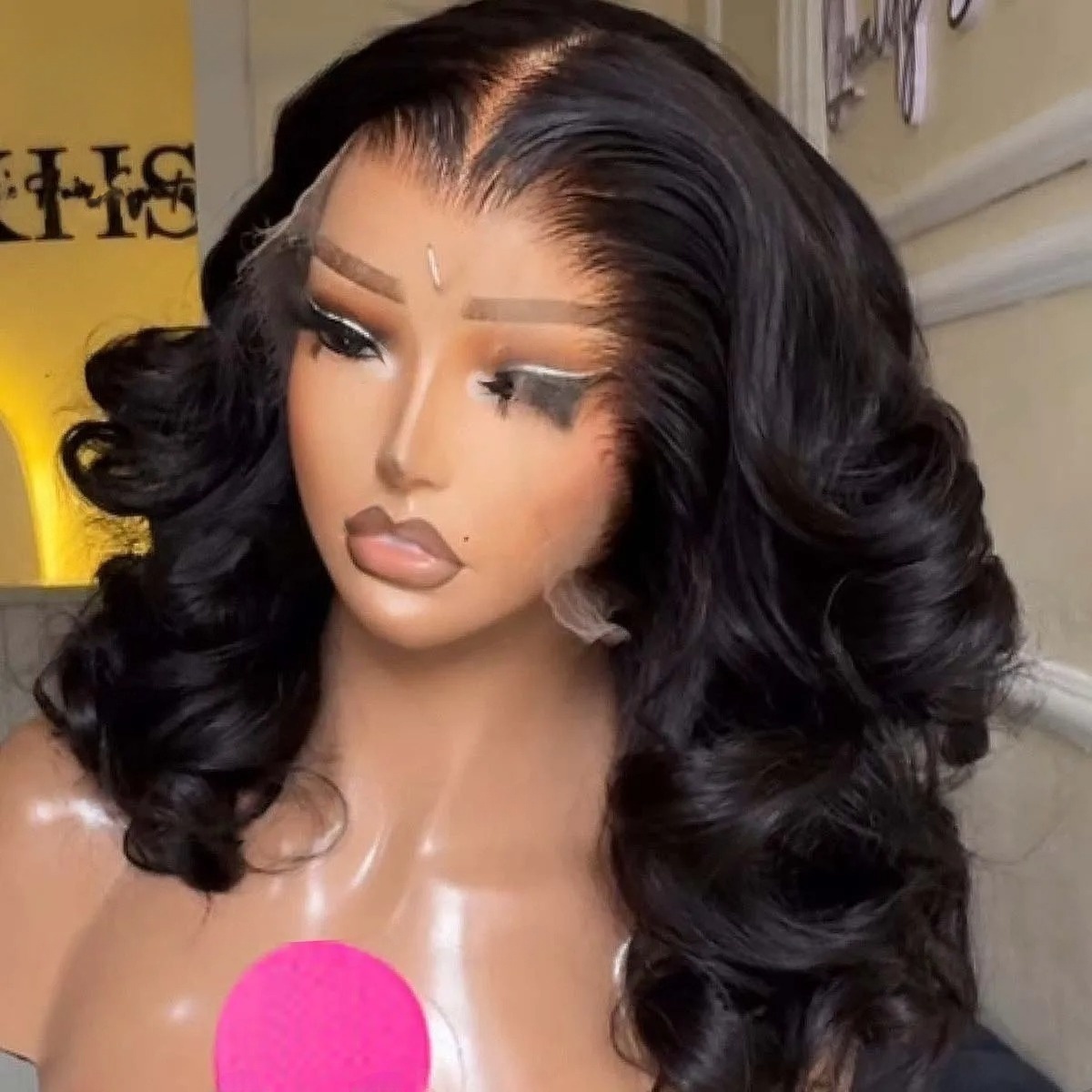 Pre Parted 13X4 Lace Front Bob Wig - วิกผมสีดำทรงบ๊อบสั้นแบบลอน วิกผมหน้าผากลูกไม้แบบไม่ต้องใช้กาว 13x4 HD ถอนขนมาแล้ว แสกได้อิสระ