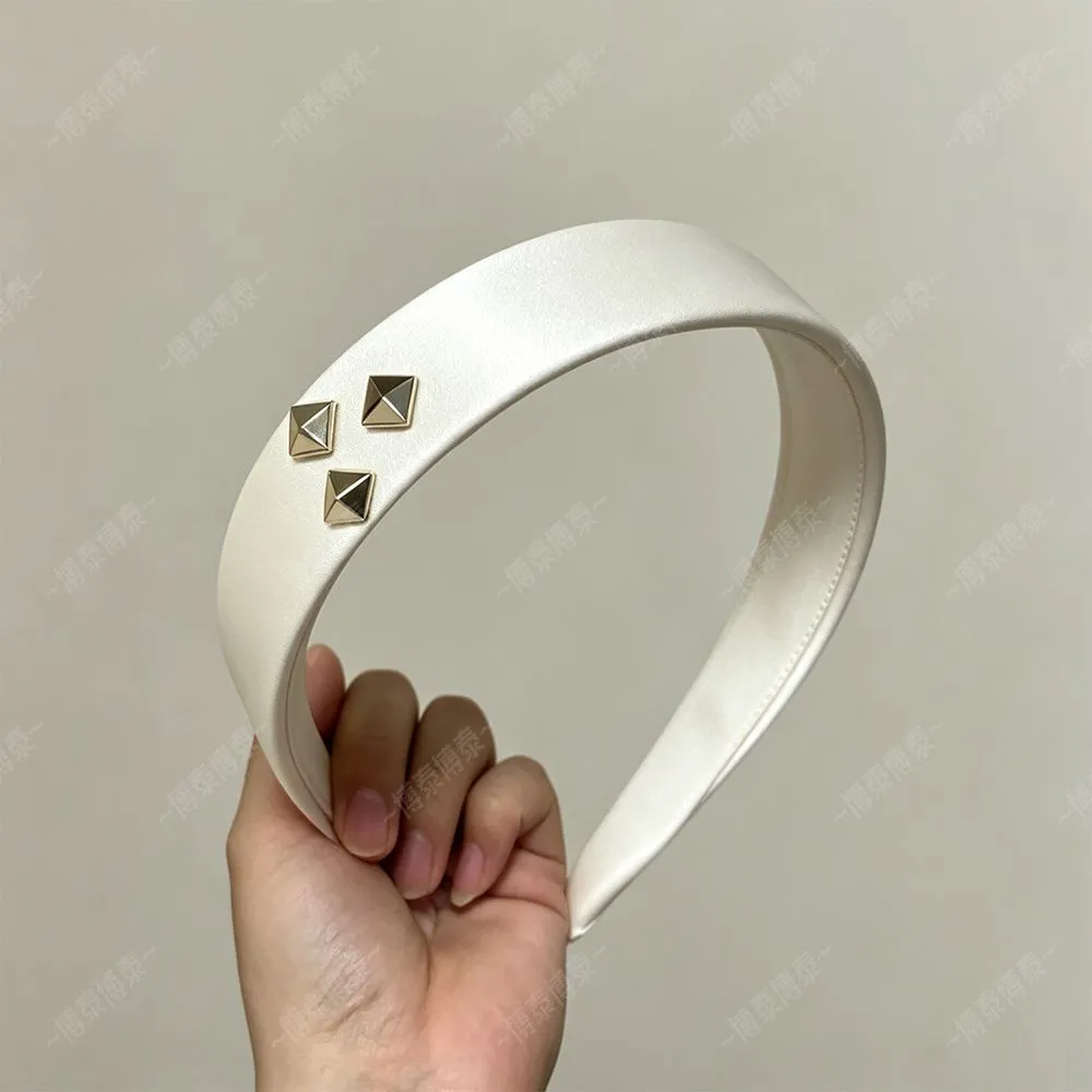 เซนเลส โซน ซีโร่ แอสตร้า เยว ค - Hair Clips บทวิจารณ์และราคา