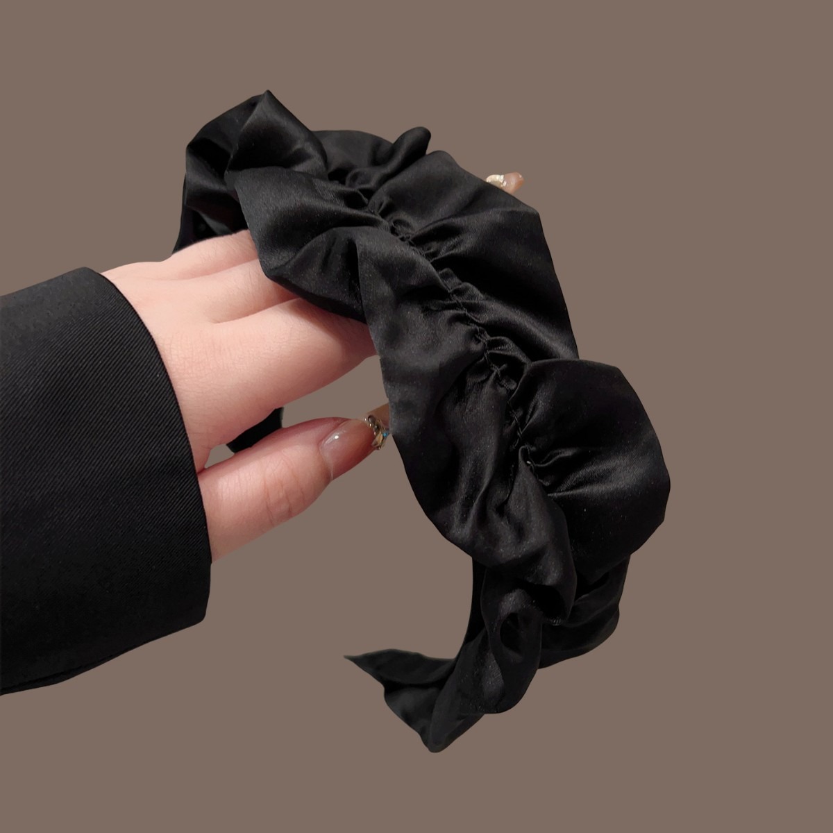 ที่คาดผมริบบิ้นสีดำทำมือ หรูหร - Hair Clips บทวิจารณ์และราคา